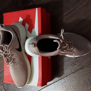 Women's Nike Sneakers